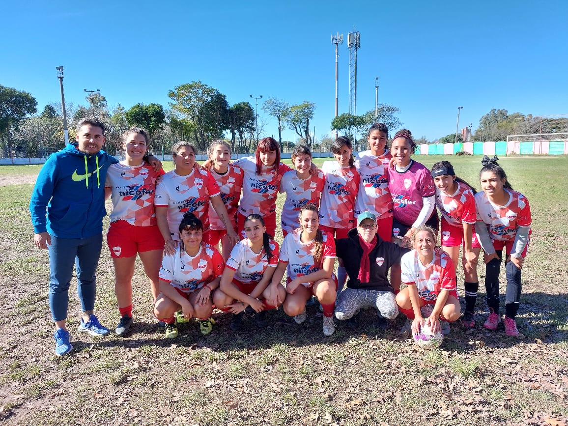 Fútbol femenino: San Telmo y Defensores volvieron al triunfo con goleada